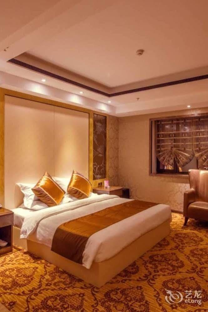 June Hotel Чанчунь Экстерьер фото