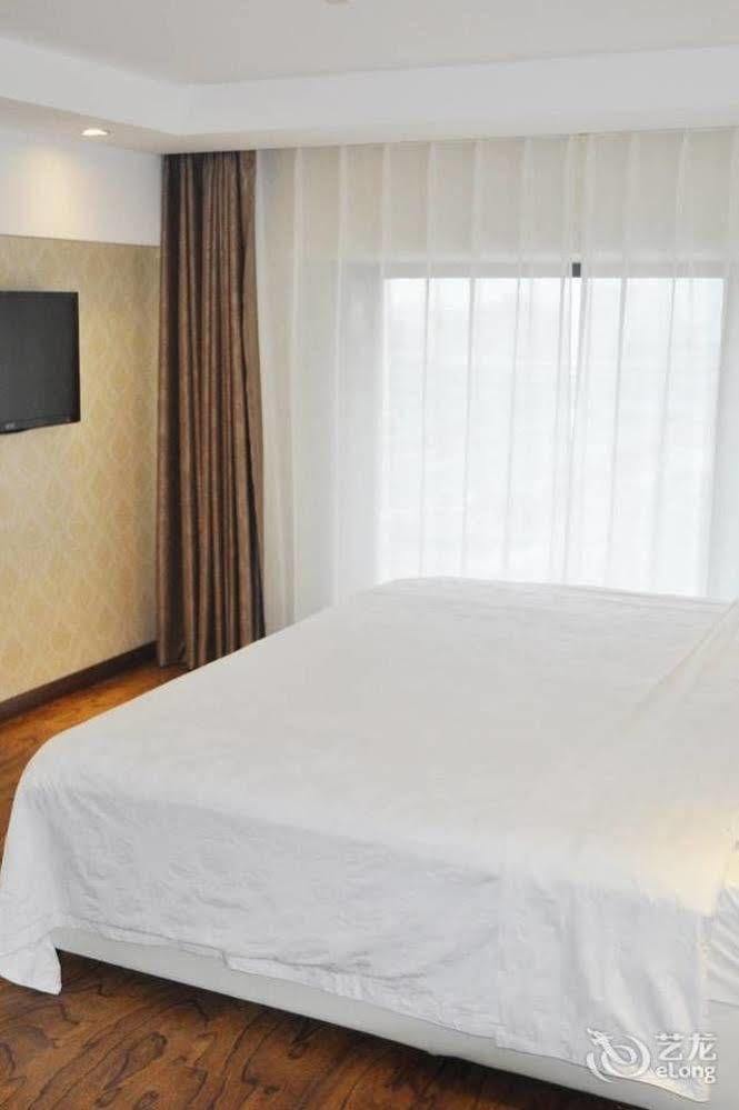 June Hotel Чанчунь Экстерьер фото