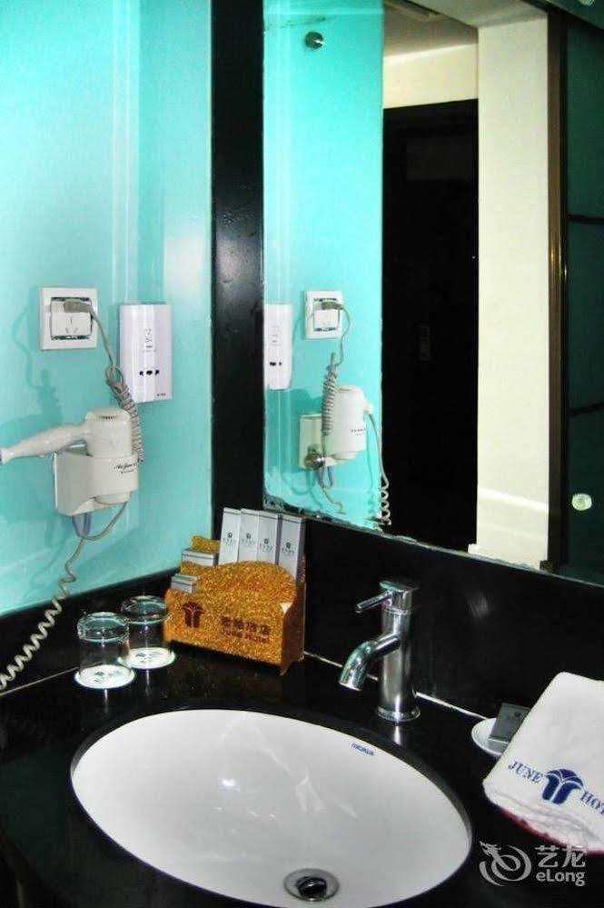 June Hotel Чанчунь Экстерьер фото