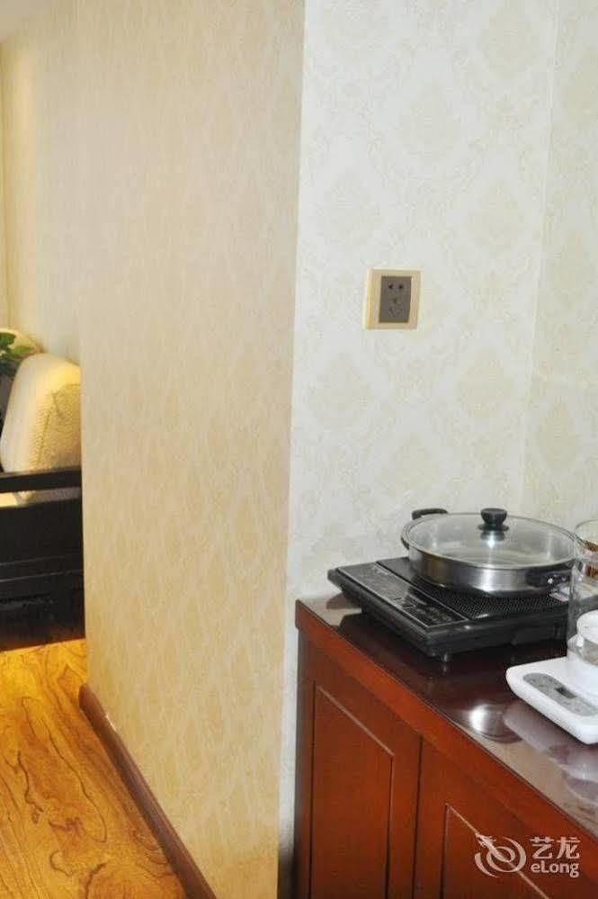 June Hotel Чанчунь Экстерьер фото